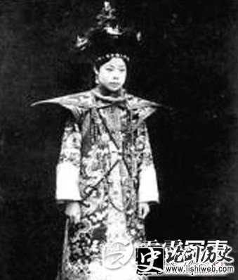 末代皇帝溥仪有几个老婆?溥仪到底有没有后代?
