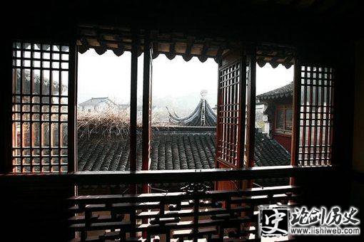 古代窗户是用什么做的?在发明纸以前都用什么糊窗户? 古代窗户是用什么做的?在发明纸以前都用什么糊窗户?