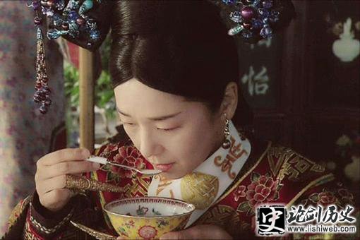 光绪帝为什么要叫慈禧爸爸?慈禧和光绪究两人究竟是什么关系? 光绪帝为什么要叫慈禧爸爸?慈禧和光绪究两人究竟是什么关系?