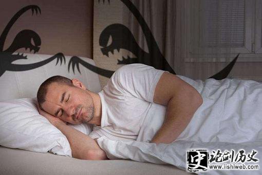 为何活人头朝西死人头朝北睡?头朝向的传统文化根据是什么? 为何活人头朝西死人头朝北睡?头朝向的传统文化根据是什么?