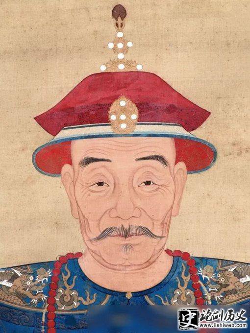 清朝官服的图案和挂链有什么讲究? 清朝官服的图案和挂链有什么讲究?