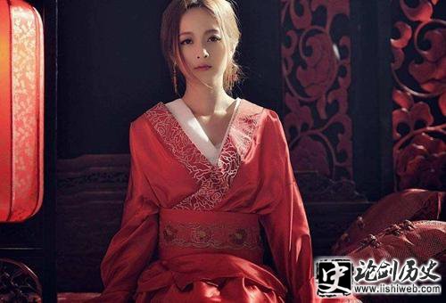 刘秀是如何收服流寇般的十万赤眉军的? 刘秀是如何收服流寇般的十万赤眉军的?