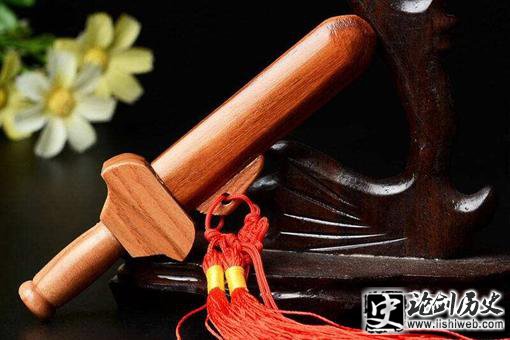 桃木剑辟邪镇宅有什么根据?桃木为什么能辟邪? 桃木剑辟邪镇宅有什么根据?桃木为什么能辟邪?