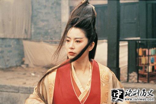 东方不败和风清扬哪个更厉害?葵花宝典VS独孤九剑 东方不败和风清扬哪个更厉害?葵花宝典VS独孤九剑