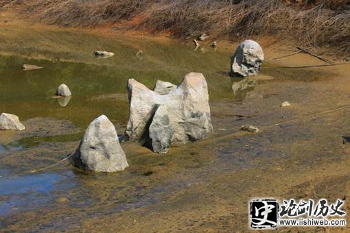 水落石出的成语故事是怎样的?有着什么典故? 水落石出的成语故事是怎样的?有着什么典故?