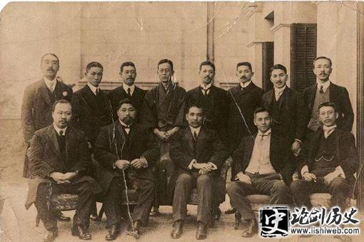 宋教仁是怎么死的?他有着什么作为? 宋教仁是怎么死的?他有着什么作为?