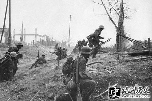 二战克里木战役中,施彭内克伯爵为何抗命? 二战克里木战役中,施彭内克伯爵为何抗命?