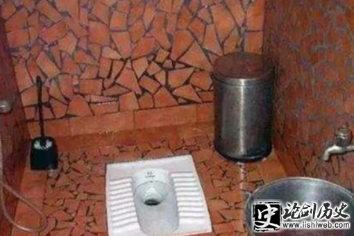 古代印度人上厕所为什么不用纸而用手? 古代印度人上厕所为什么不用纸而用手?