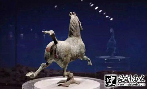 马踏飞燕为什么没有正面照?马踏飞燕正面长什么样? 马踏飞燕为什么没有正面照?马踏飞燕正面长什么样?