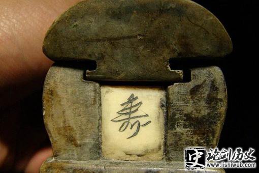 棺材是谁发明创造的?人去世了为什么要放在棺材里面? 棺材是谁发明创造的?人去世了为什么要放在棺材里面?