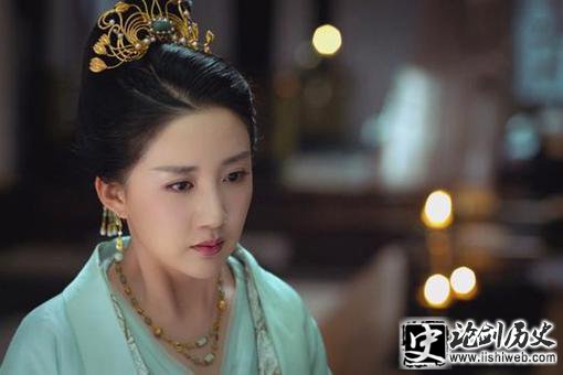 白发傅筹为何会喜欢容乐而不是痕香?傅筹和痕香的对话说明一切 白发傅筹为何会喜欢容乐而不是痕香?傅筹和痕香的对话说明一切