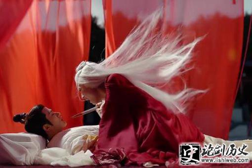 白发容乐的头发为何一瞬间变白了? 白发容乐的头发为何一瞬间变白了?