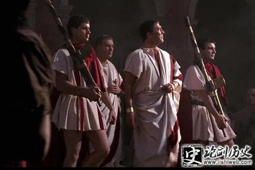 凯撒做错了什么事而导致自己被刺杀? 凯撒做错了什么事而导致自己被刺杀?