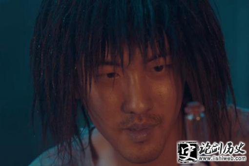 秦岭神树老痒为什么要取吴邪的血?这和他母亲有关吗? 秦岭神树老痒为什么要取吴邪的血?这和他母亲有关吗?