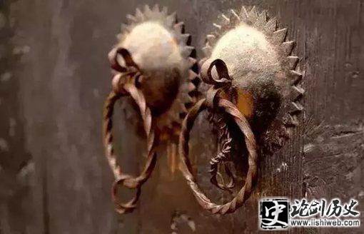 古代造一扇门有多少道工序?简单的门竟有如此之多的讲究 古代造一扇门有多少道工序?简单的门竟有如此之多的讲究
