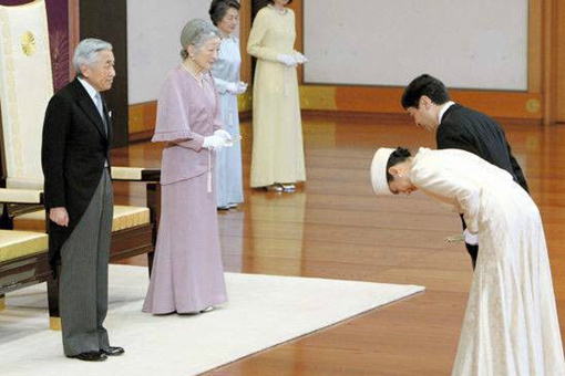 日本为什么能保留天皇制?在日本古代天皇只是一位傀儡皇帝 日本为什么能保留天皇制?在日本古代天皇只是一位傀儡皇帝