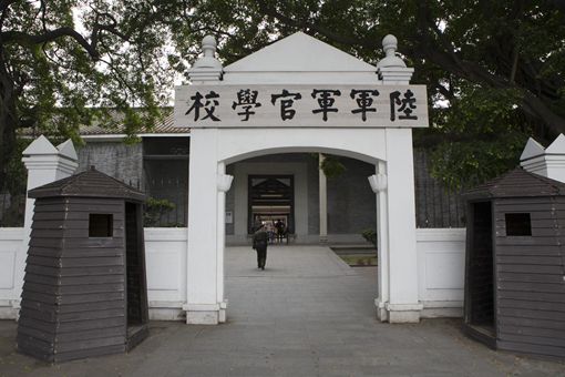 金佛庄是谁?金佛庄是怎么死的? 金佛庄是谁?金佛庄是怎么死的?