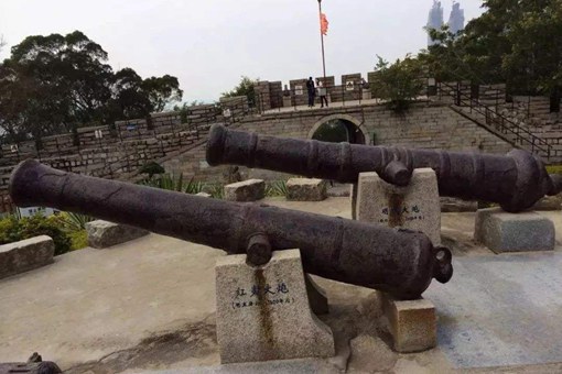 红衣大炮什么时候出现的?为什么叫红衣大炮? 红衣大炮什么时候出现的?为什么叫红衣大炮?
