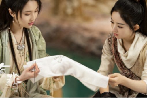 有翡周翡与吴楚楚什么关系?为何周翡那么照顾吴楚楚? 有翡周翡与吴楚楚什么关系?为何周翡那么照顾吴楚楚?
