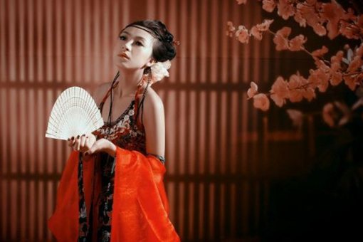 古人三妻四妾怎么行房 古人三妻四妾怎么行房