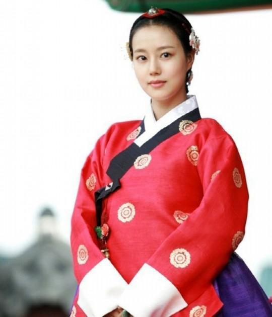 露乳装是什么服饰 揭秘韩国传统服饰露乳装 露乳装是什么服饰 揭秘韩国传统服饰露乳装