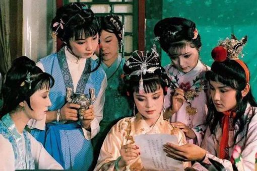 曹雪芹被抄家时家产多少 曹雪芹为啥被抄家 曹雪芹被抄家时家产多少 曹雪芹为啥被抄家