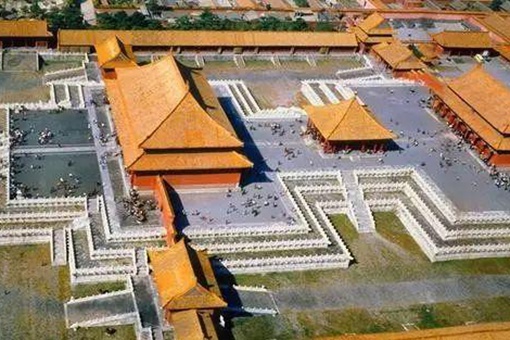 北京故宫为什么不种树?故宫现在的树是后来种的吗? 北京故宫为什么不种树?故宫现在的树是后来种的吗?