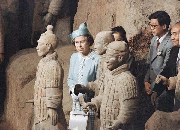 伊丽莎白二世年轻时的图片 一组反应了伊丽莎白二世一生的照片 伊丽莎白二世年轻时的图片 一组反应了伊丽莎白二世一生的照片
