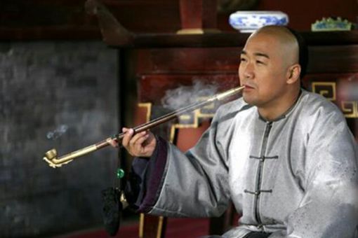 古代人从什么时候开始抽烟的 抽烟是从哪个朝代开始的 古代人从什么时候开始抽烟的 抽烟是从哪个朝代开始的