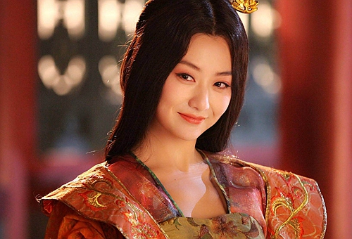 古代妃子侍寝的过程,这妃子都是太监脱光光的啊 古代妃子侍寝的过程,这妃子都是太监脱光光的啊